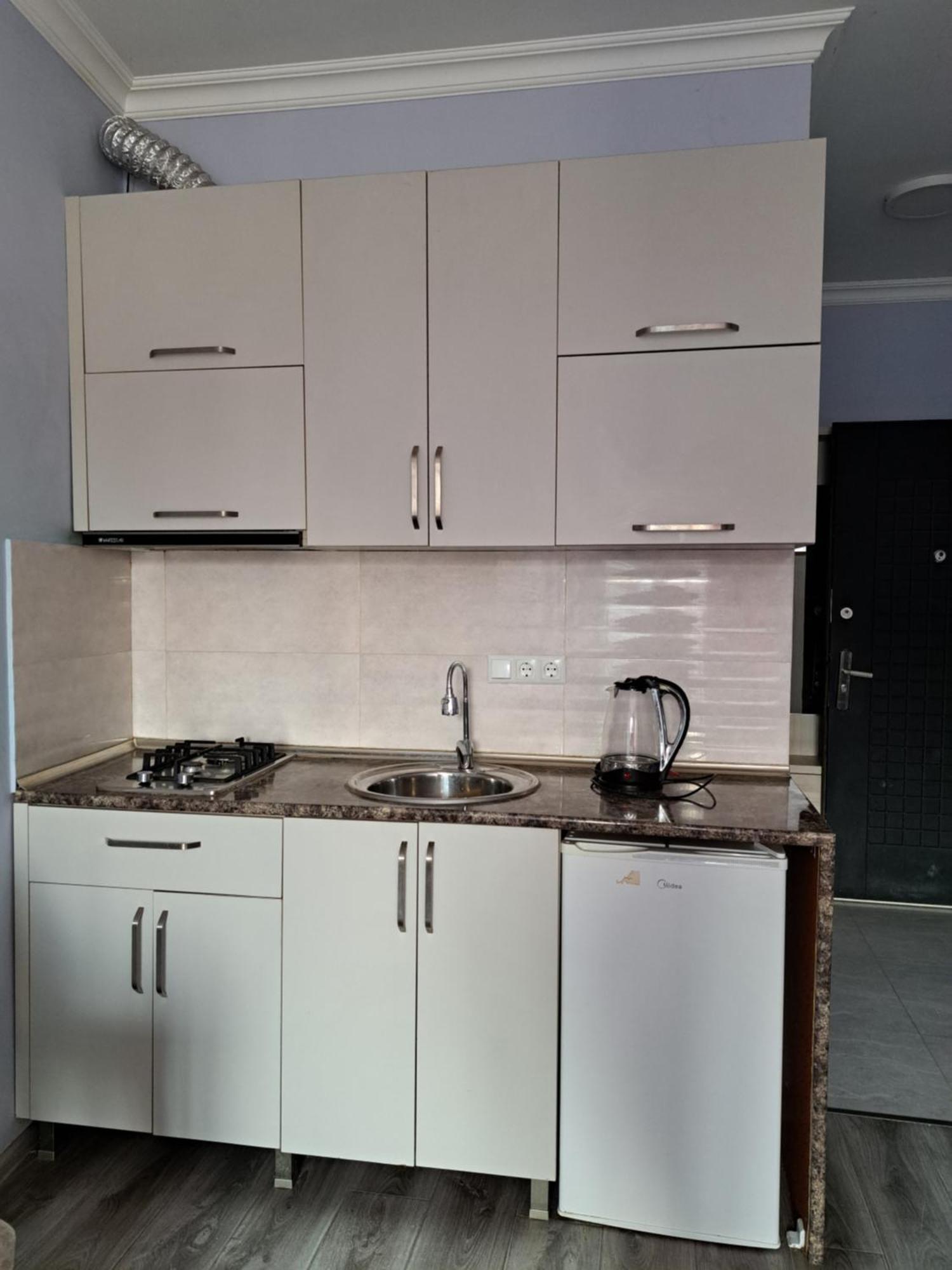 Karvi Hostel & Suites Batumi Ngoại thất bức ảnh