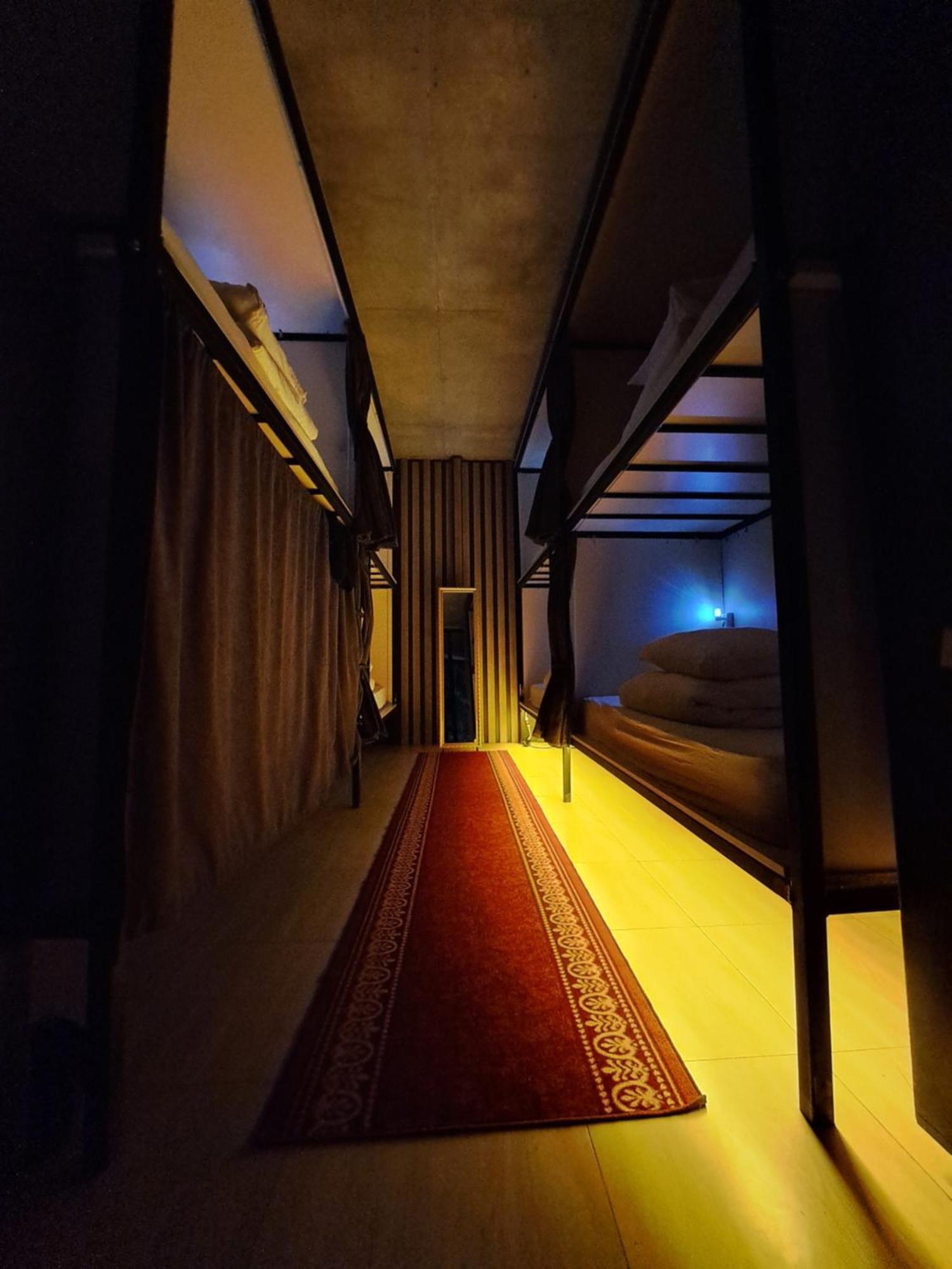 Karvi Hostel & Suites Batumi Ngoại thất bức ảnh