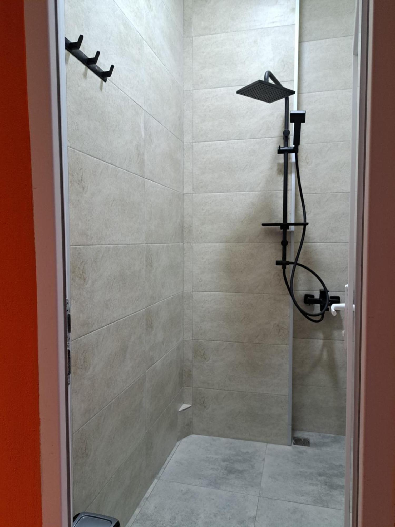 Karvi Hostel & Suites Batumi Ngoại thất bức ảnh