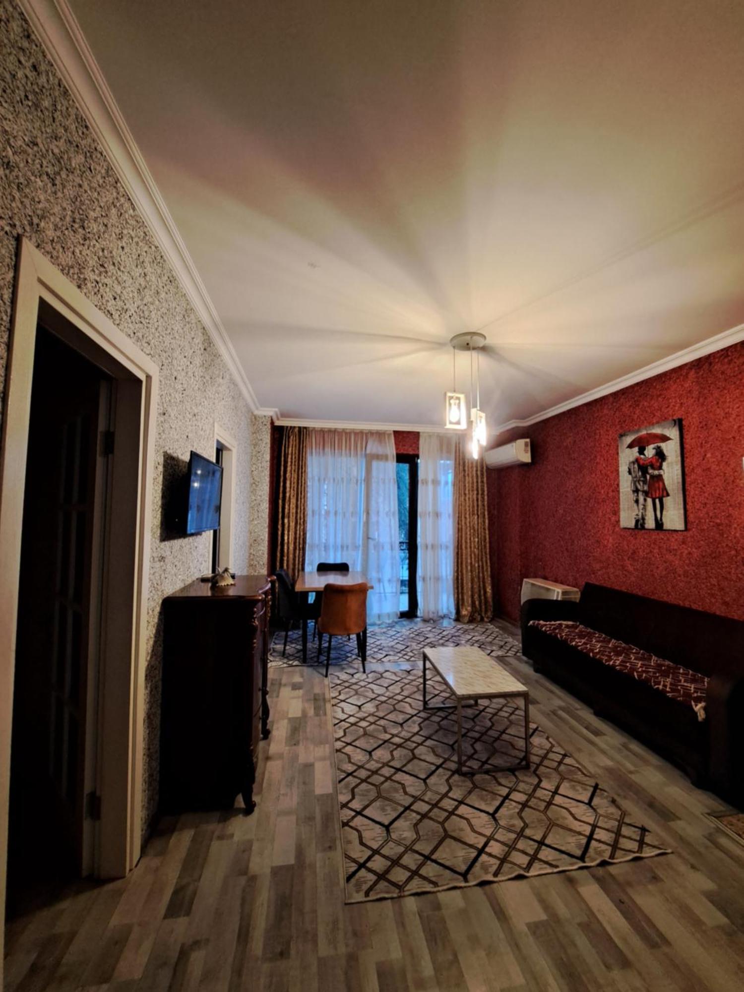 Karvi Hostel & Suites Batumi Ngoại thất bức ảnh
